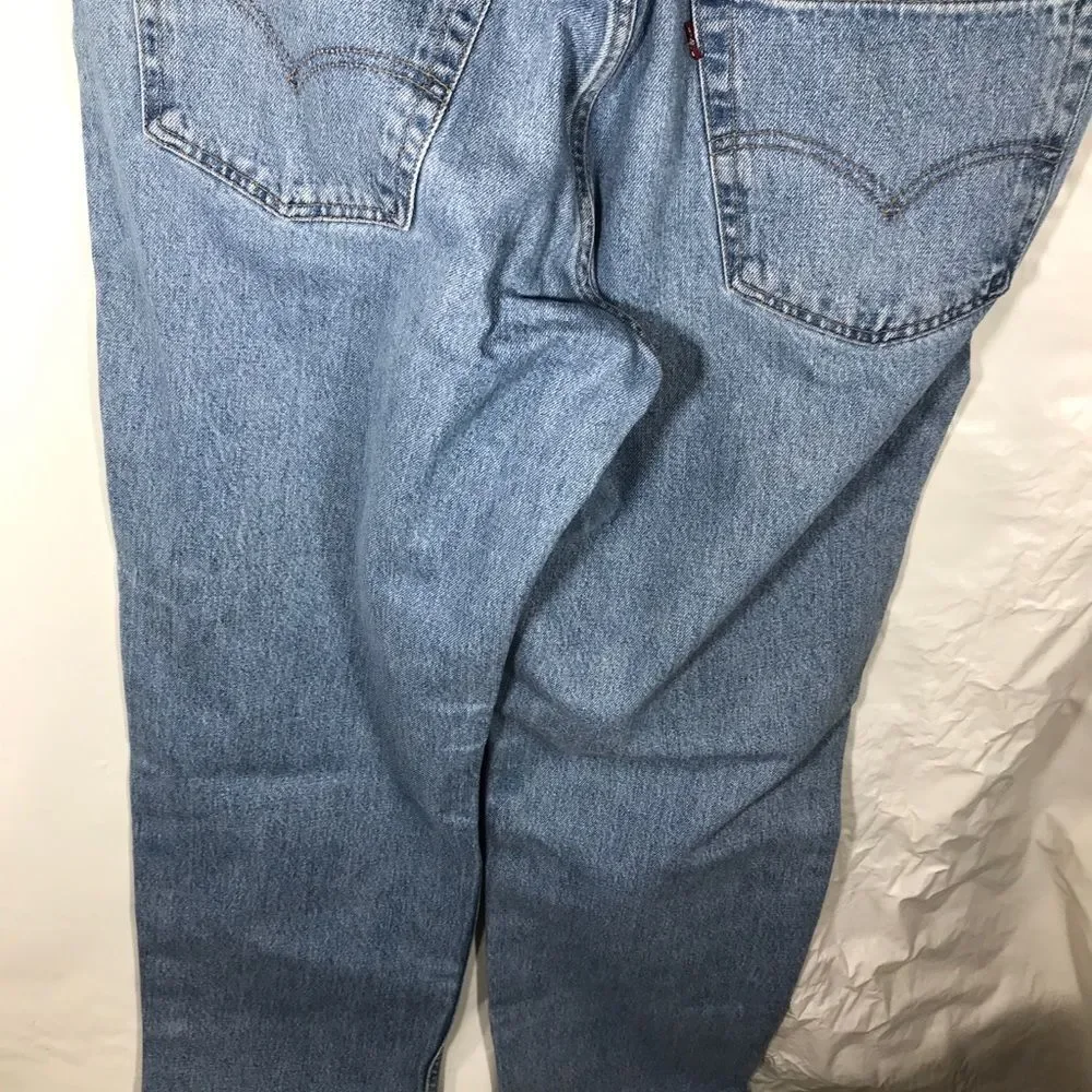 Levi's 550 Relaxed Fit Tapered Blue Wash Jeans Sz 38x34 USA